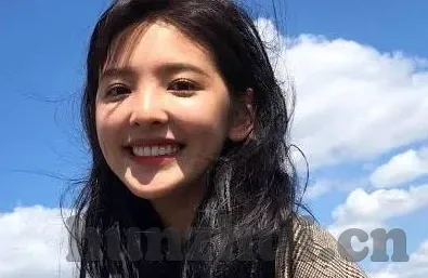 麻豆传媒视频合集-麻豆传媒视频合集，浪潮下的艺术与伦理边界